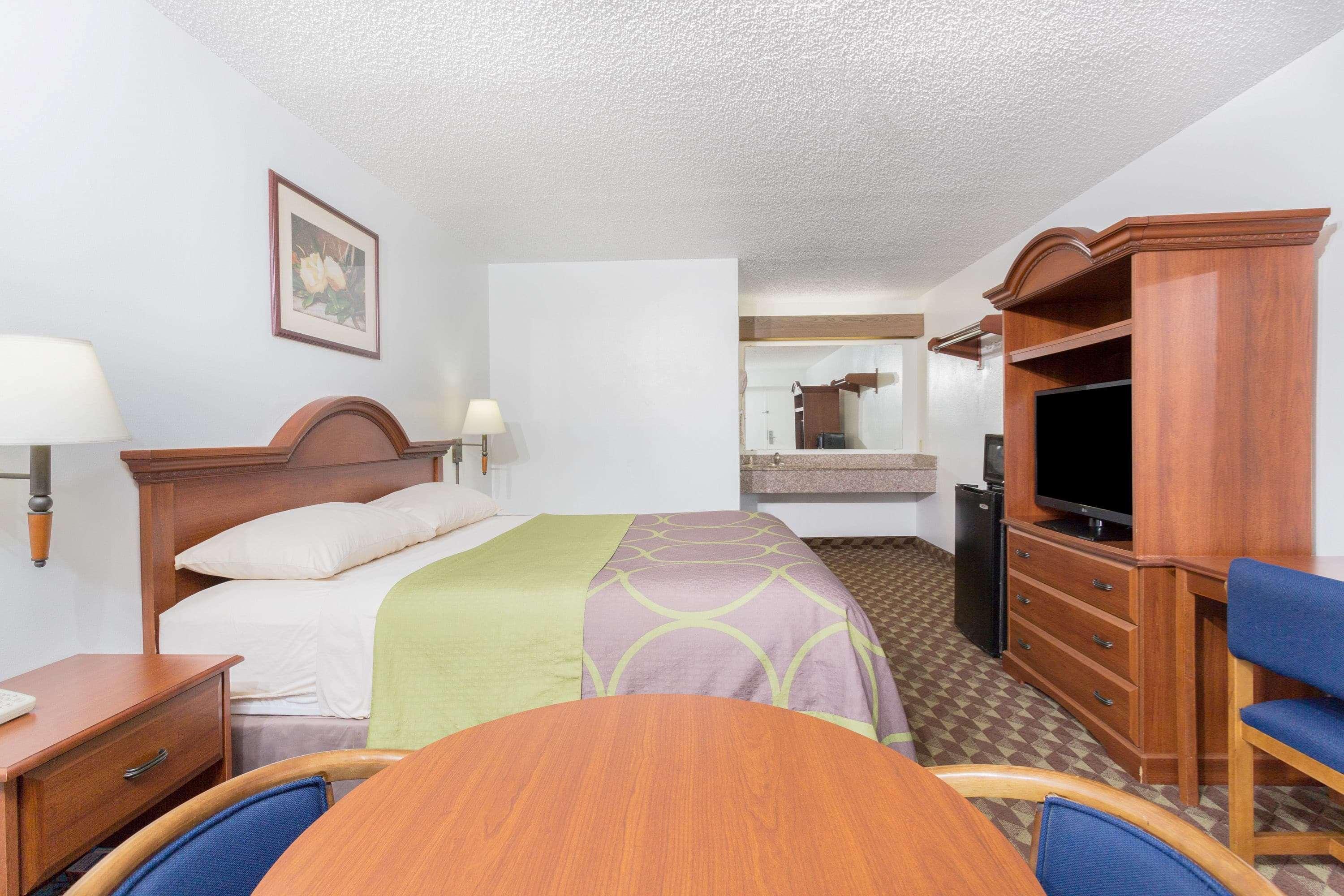 Super 8 By Wyndham Riviera Beach West Palm Beach Exterior photo