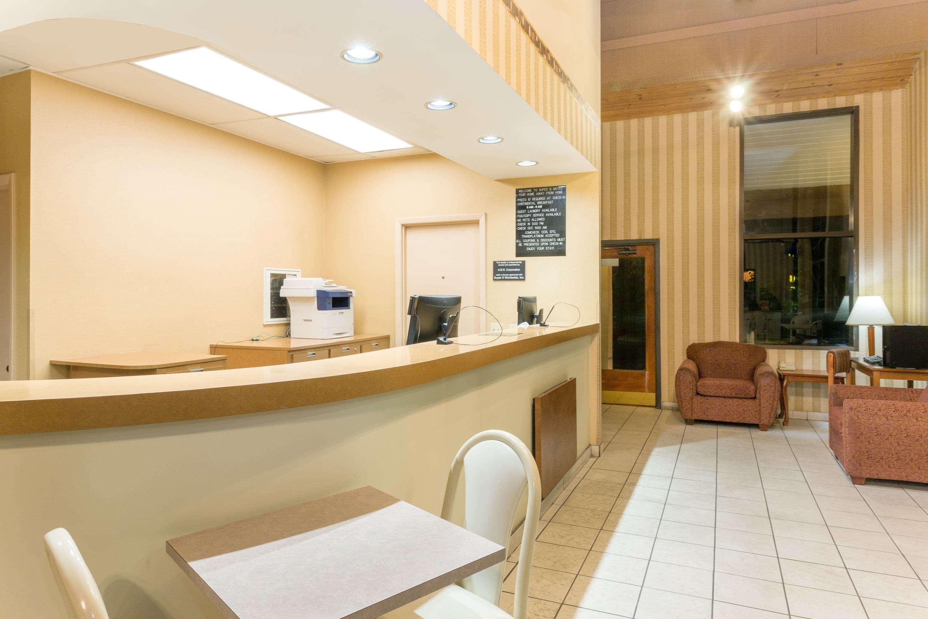 Super 8 By Wyndham Riviera Beach West Palm Beach Exterior photo